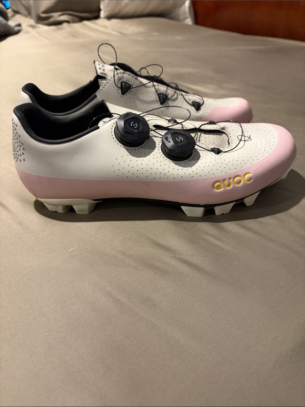 Women’s White & Pink Cycling Shoes with Dial Closure